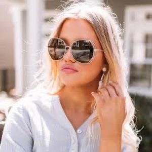 Quay Australia Big Love